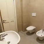 Casa Base بيت ضيافة باري